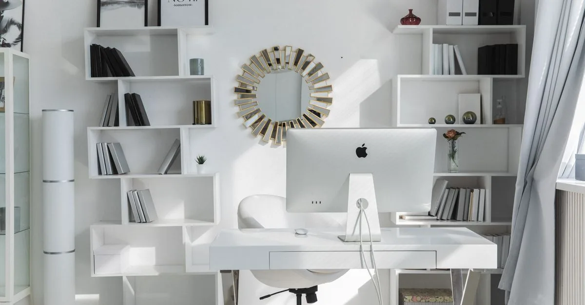 découvrez des astuces et conseils pour une organisation minimaliste efficace afin de simplifier votre espace et votre vie au quotidien.